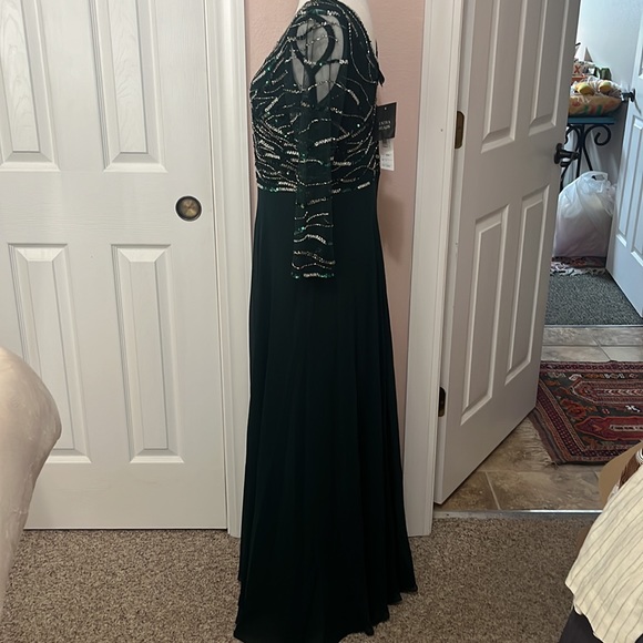 JKara woman’s three-quarter length sleeve made it down - Picture 3 of 8